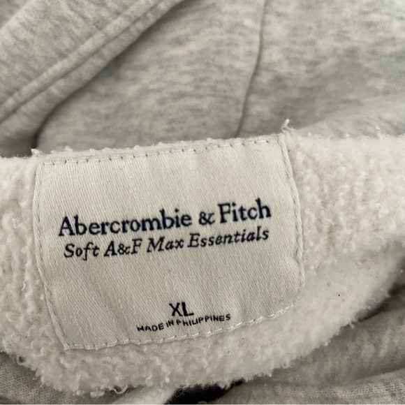 Abercrombie & Fitch Cropped Gray Hoodie - Picture 6 of 9
